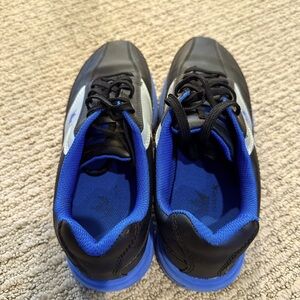 Men’s Brunswick bowling shoes
